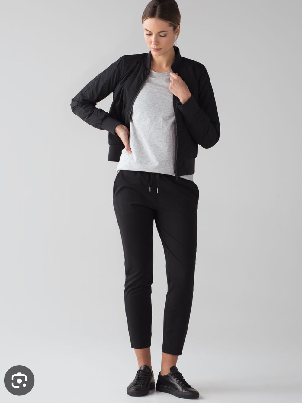 Lululemon On The Fly Pants Woven 28”  Sz 6 Black